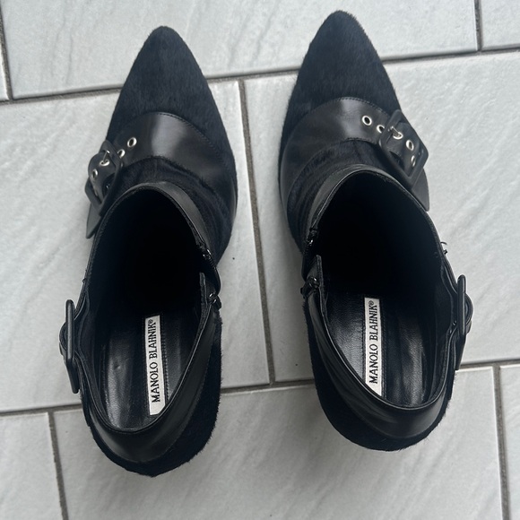 Manolo Blahnik Black Pointed Toe Buckle Stiletto Bootie - Picture 5 of 7
